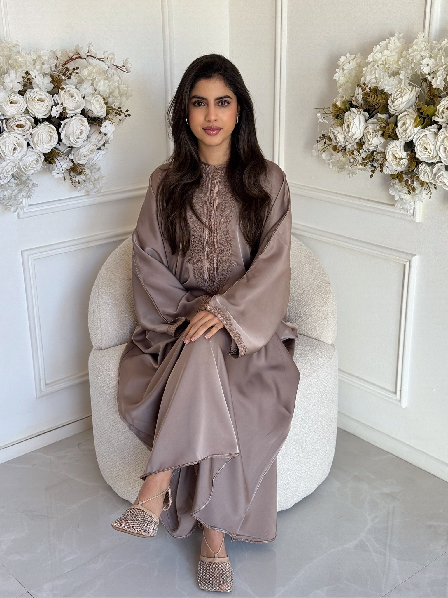 Elegant Moroccan gandoura for women with a timeless modest design.