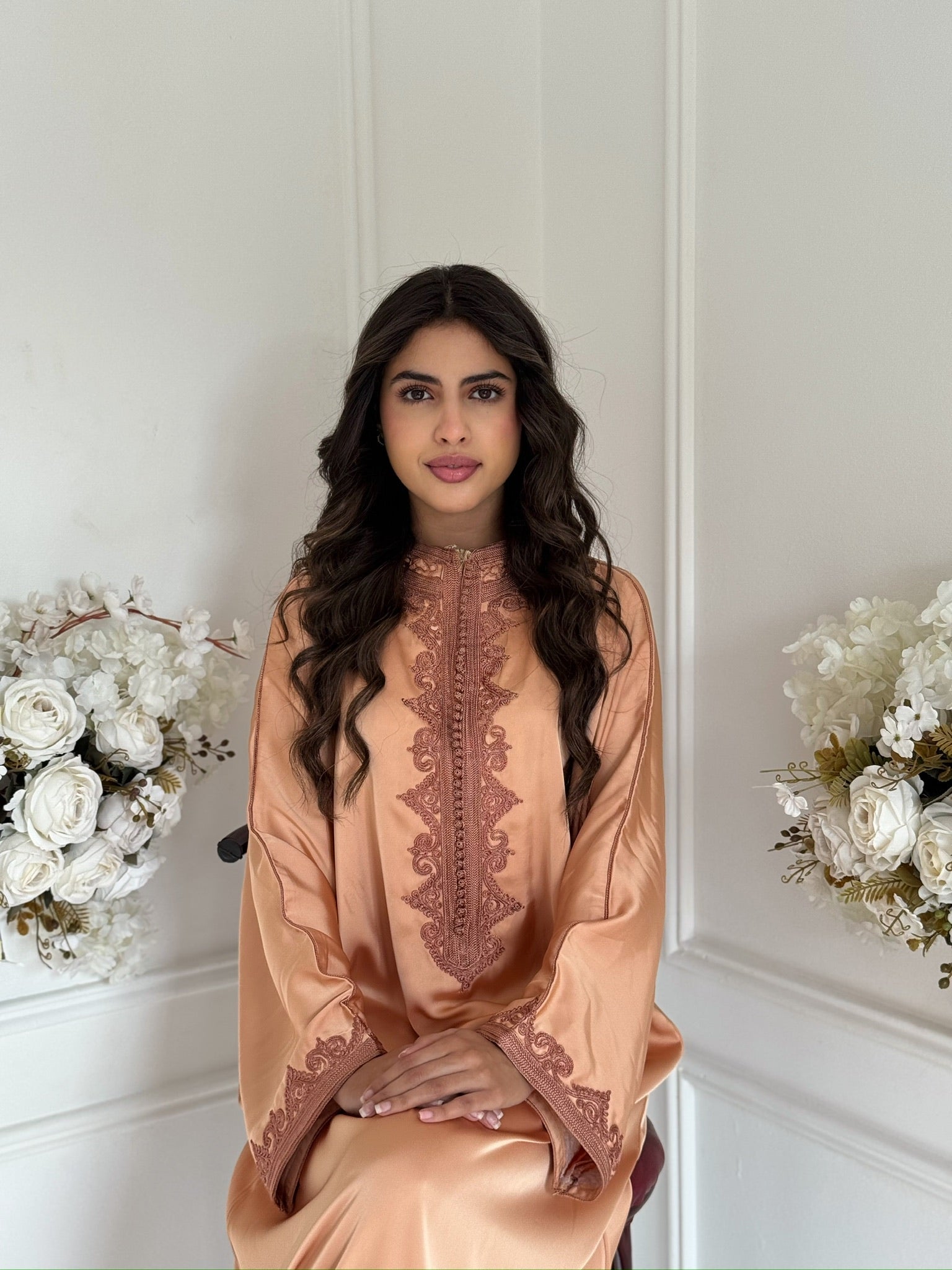 Full view of the Takchita Ranya silk Moroccan dress with embroidery and belt.