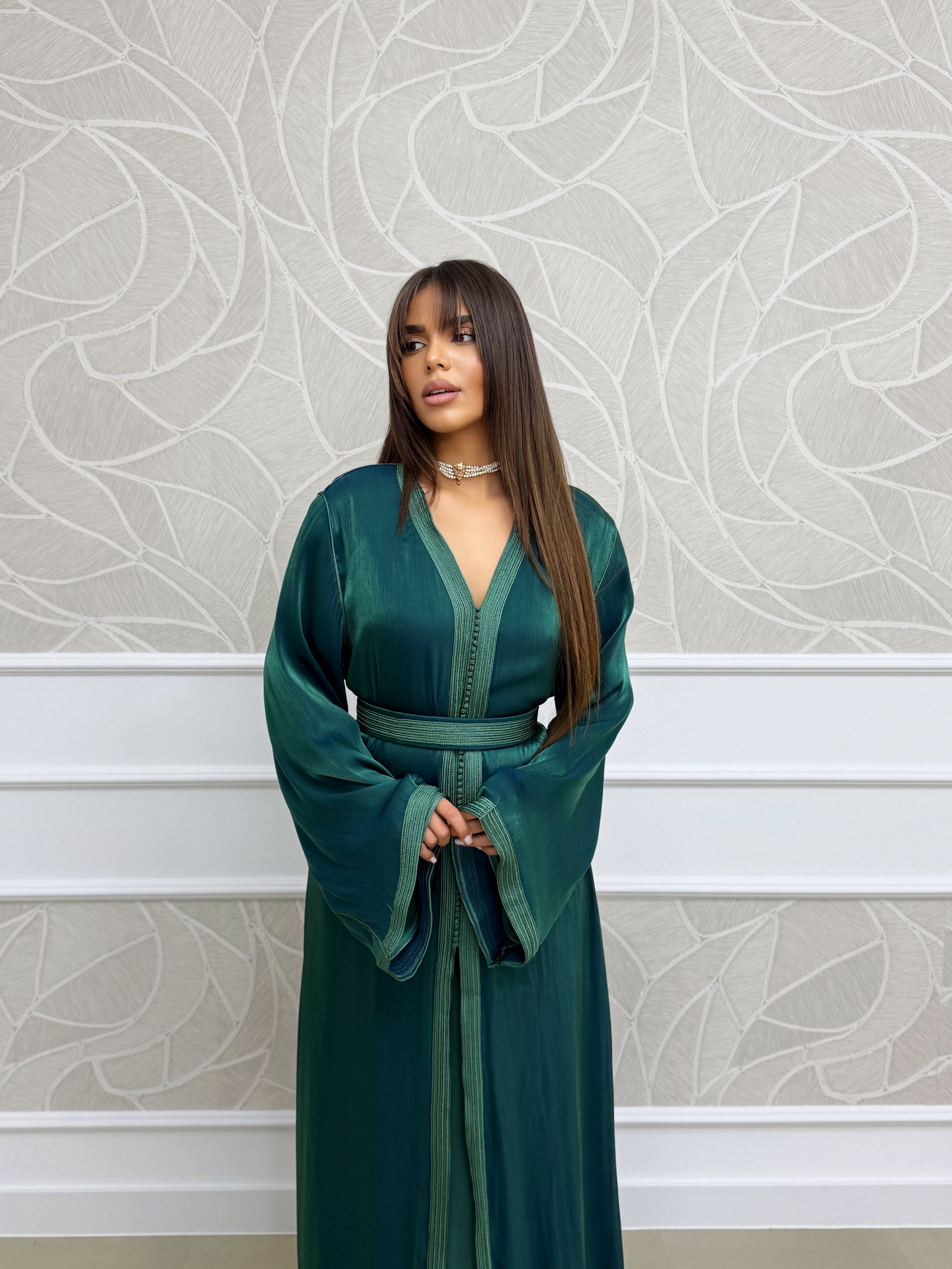 Takchita Samah - Classy & Fabb