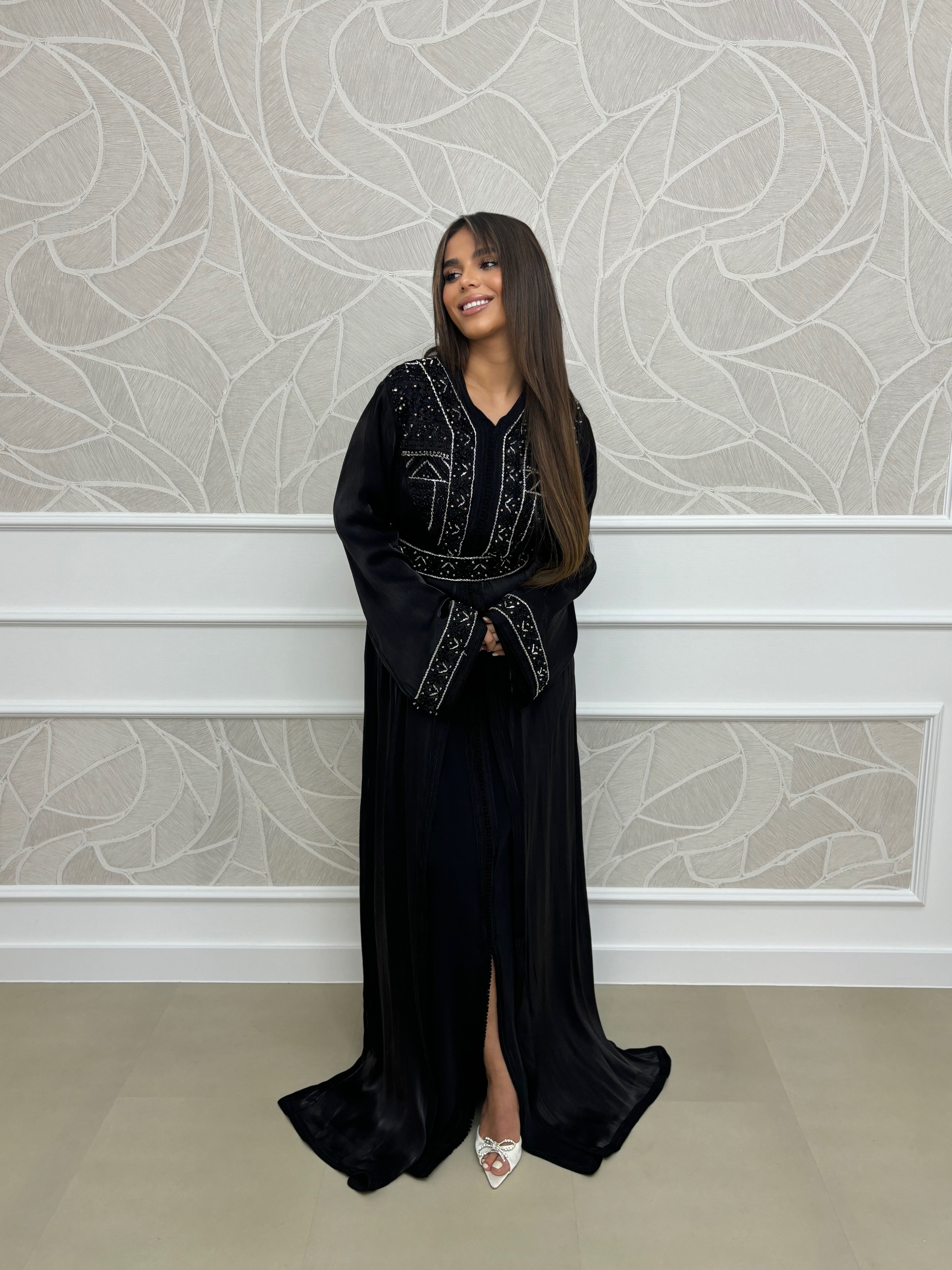 Takchita Maymouna - Classy & Fabb