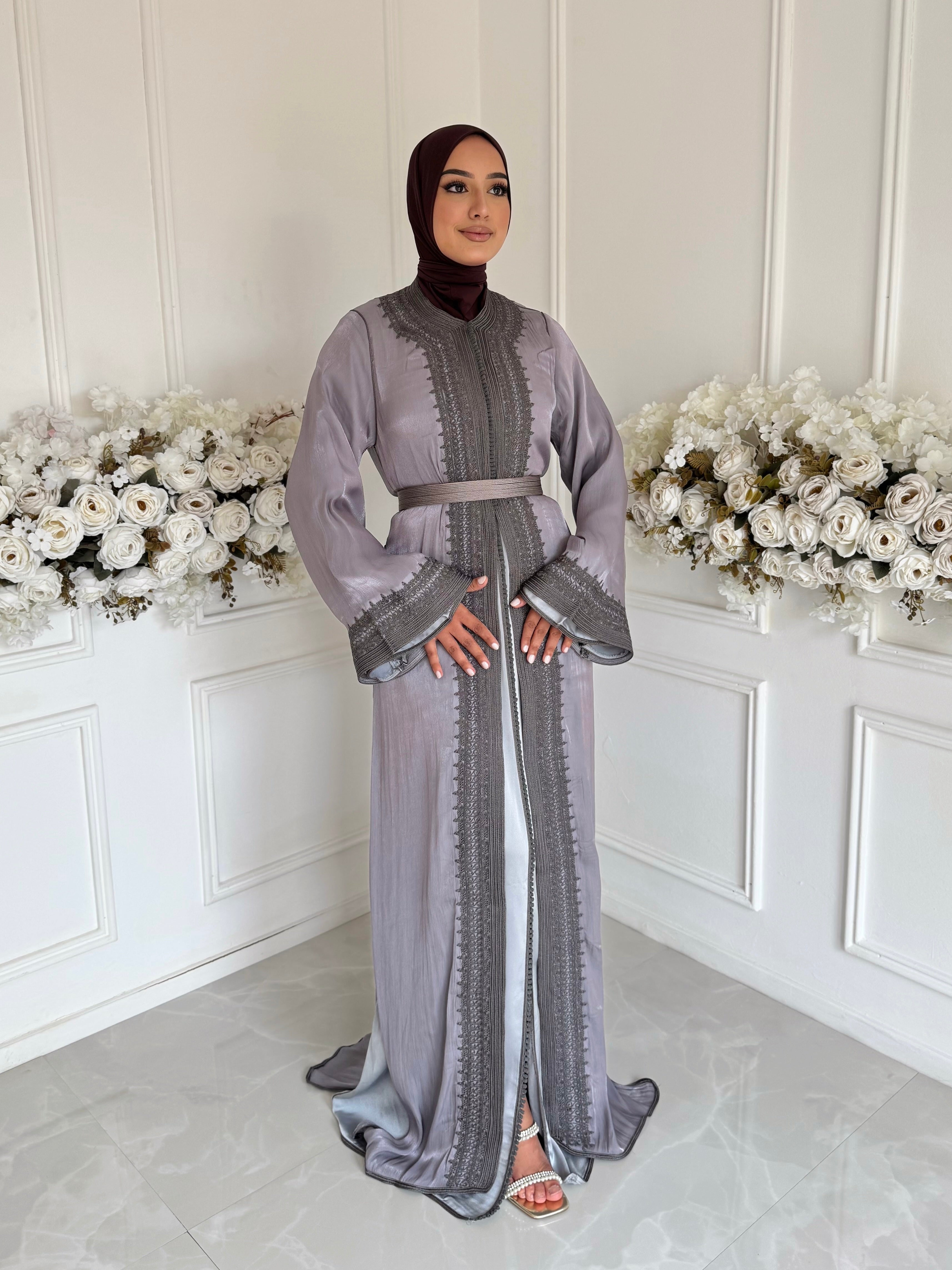 Full view of the Takchita Maha Moroccan dress with matching belt in silver grey.
